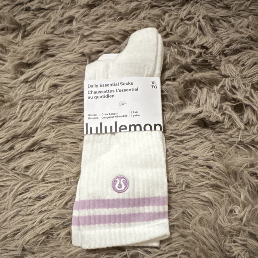 lululemon Women’s Daily Essential Crew Socks XL White/Purple Striped Logo 1 Pair